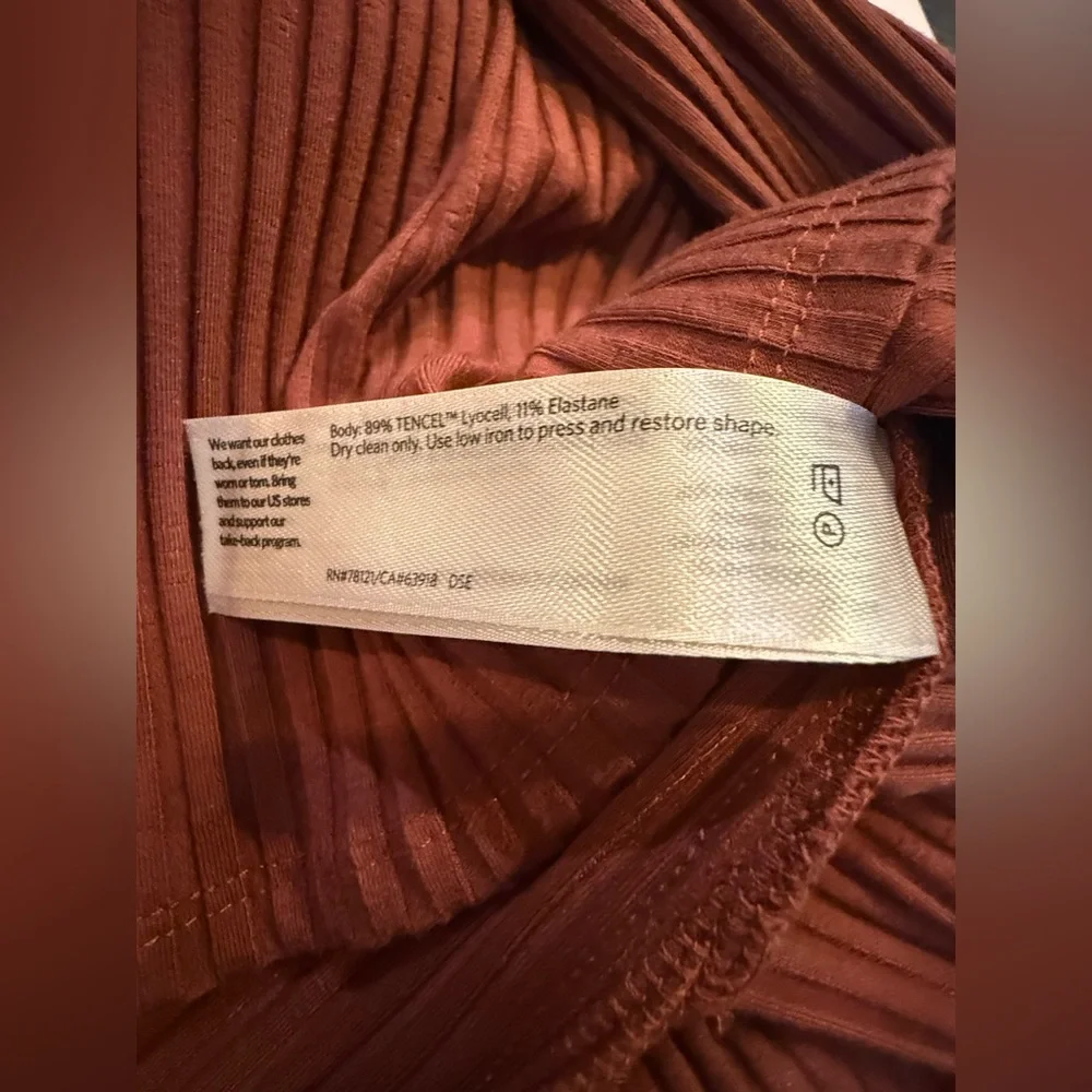 Eileen Fisher. Textured Stretch Rib Round Neck Top. Deep Terra Cotta. Large. - Picture 9 of 9